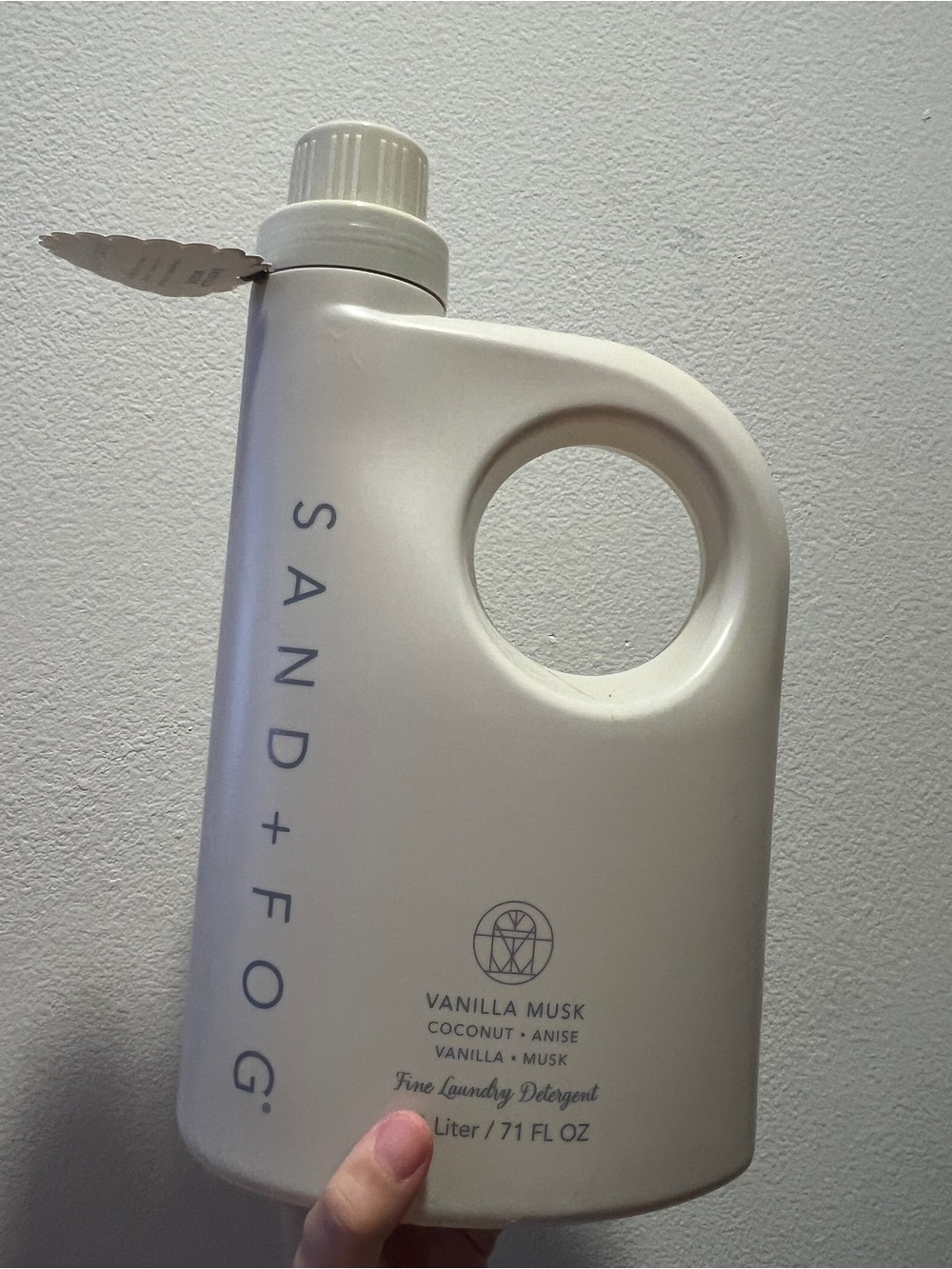 Sand + Fog Vanilla Musk Fine Laundry Detergent 71 FLOZ